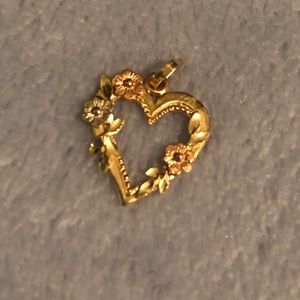💍3 for $10💍 Gold Heart Charm